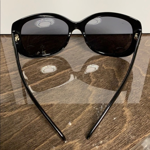 CHANEL CC Logo Polarized Sunglasses 5183 Black - Picture 5 of 15